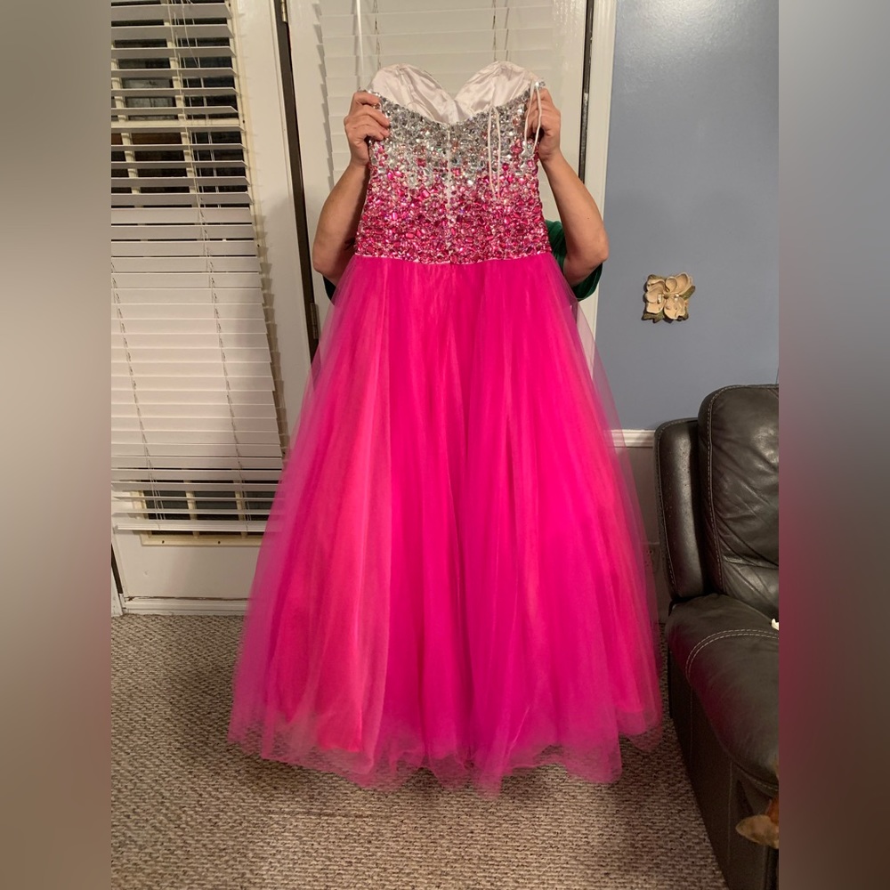 Night Moves Ball Gown! Gorgeous dress, worn once!